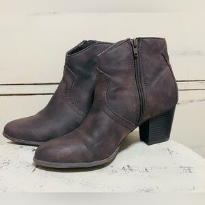 America Rag Brown Ankle Boots